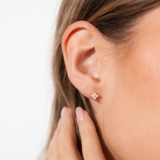 Four-Leaf Clover Pearl Stud Earrings