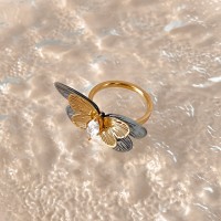 Layered openwork butterfly diamond ring