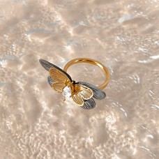 Layered openwork butterfly diamond ring
