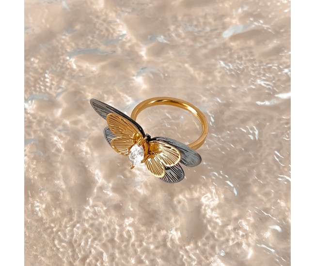 Layered openwork butterfly diamond ring