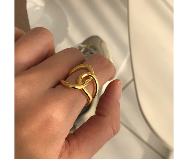 18k gold knotted ring
